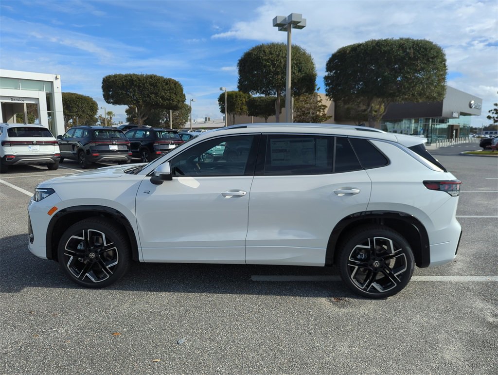 New 2026 Volkswagen Tiguan SEL R-Line image 11