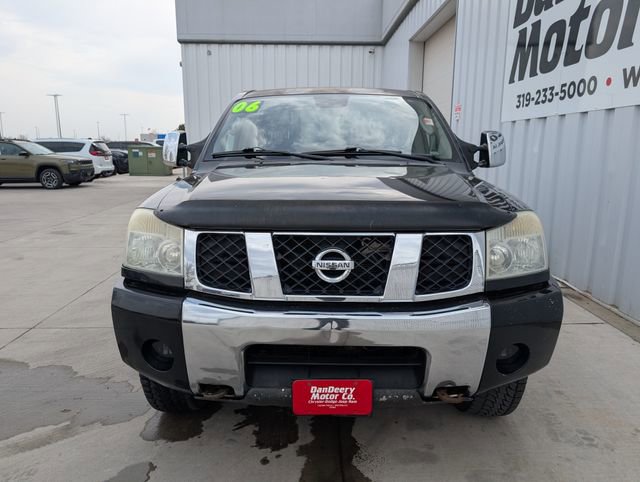 Used 2006 Nissan Titan LE w/ (R02) LE Off-Road Pkg image 34