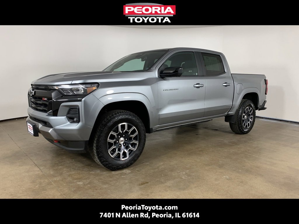 Used 2024 Chevrolet Colorado Z71 w/ Z71 Convenience Package 2