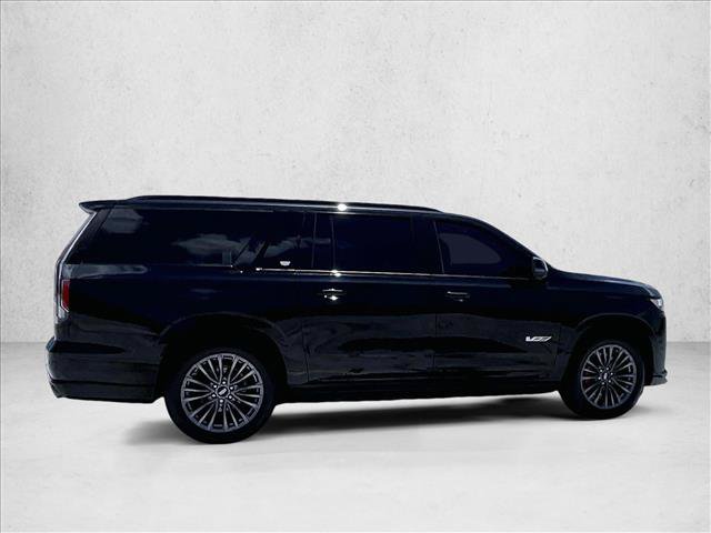 Used 2023 Cadillac Escalade ESV V AWD/4WD image 5