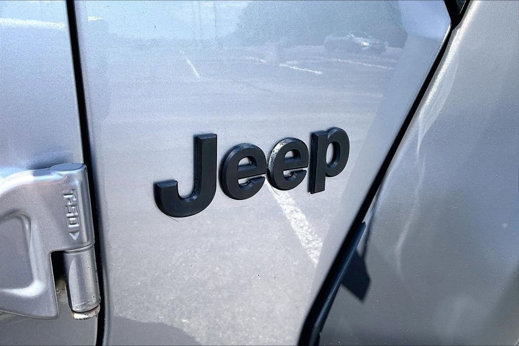 Used 2020 Jeep Gladiator Sport w/ Quick Order Package 24S AWD/4WD image 25