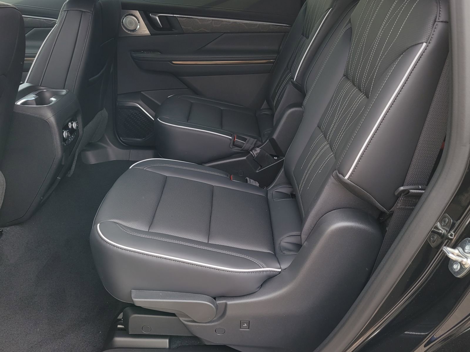 New 2026 Buick Enclave Avenir w/ Super Cruise Package FWD image 7