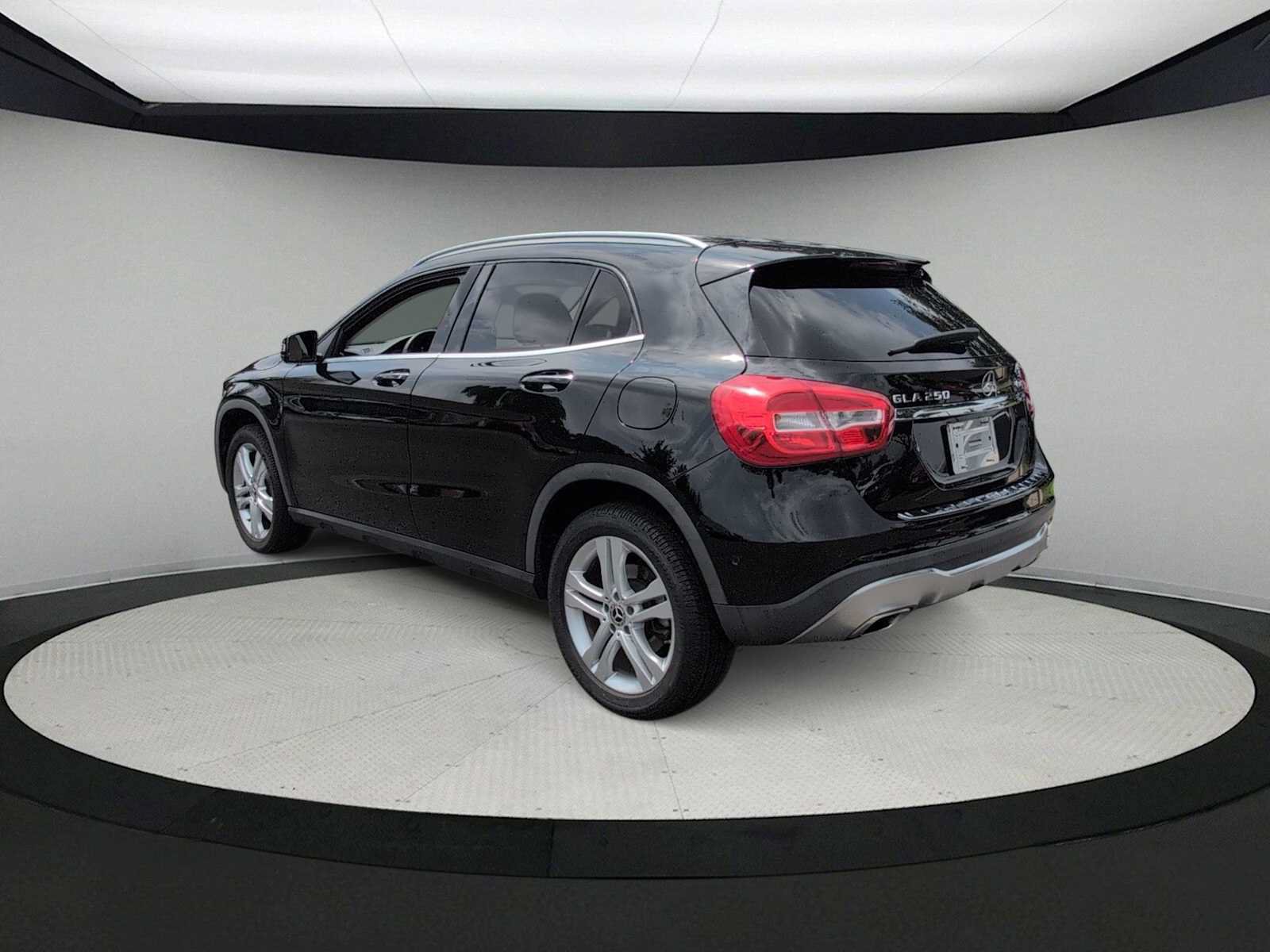 Used 2020 Mercedes-Benz GLA 250 4MATIC image 6