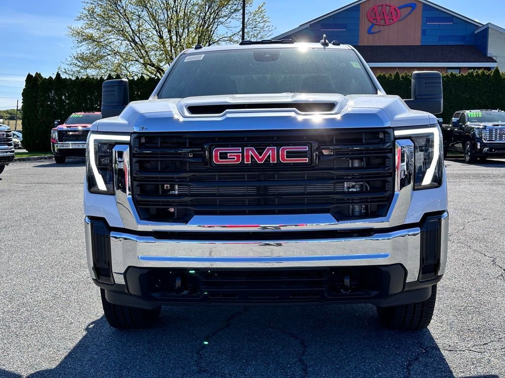 New 2026 GMC Sierra 3500 Pro w/ Snow Plow Prep/Camper Package AWD/4WD image 4