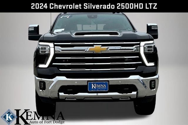 Used 2024 Chevrolet Silverado 2500 LTZ w/ LTZ Premium Package image 2