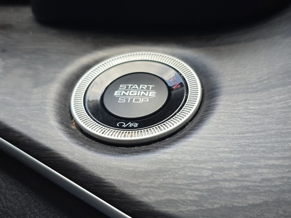 Used 2021 Jeep Grand Cherokee L Limited image 23