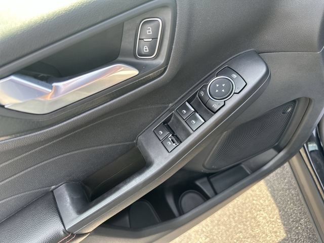 Used 2021 Ford Escape SEL w/ SEL Stealth AWD Package image 17