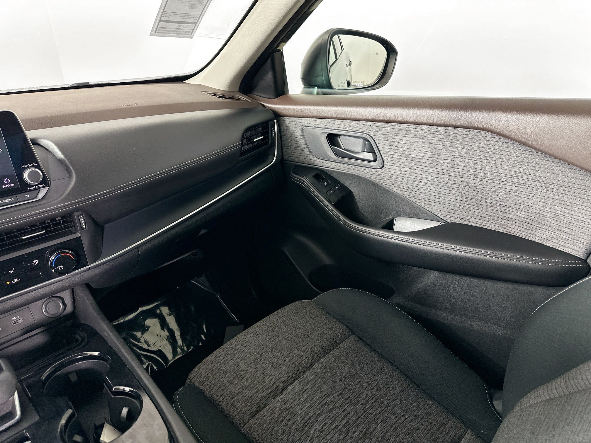 Used 2021 Nissan Rogue S FWD image 22