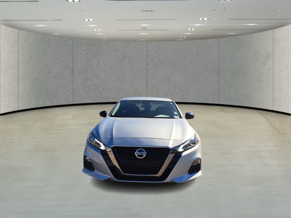 Used 2022 Nissan Altima 2.5 SR image 2