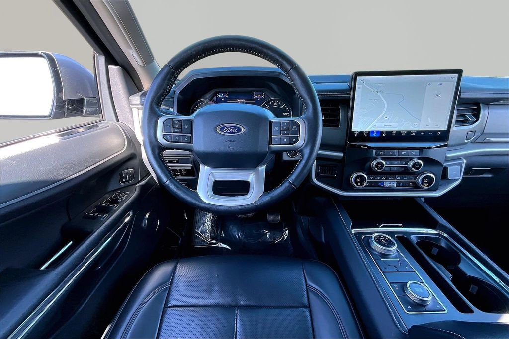 Used 2024 Ford Expedition XLT image 8
