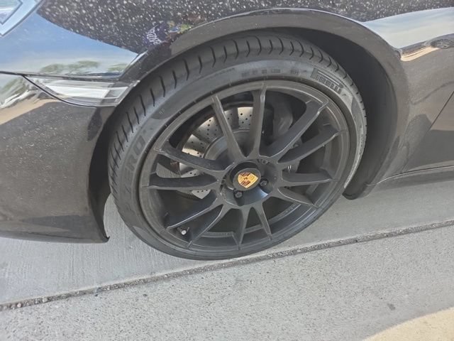 Used 2017 Porsche 911 Carrera RWD image 2