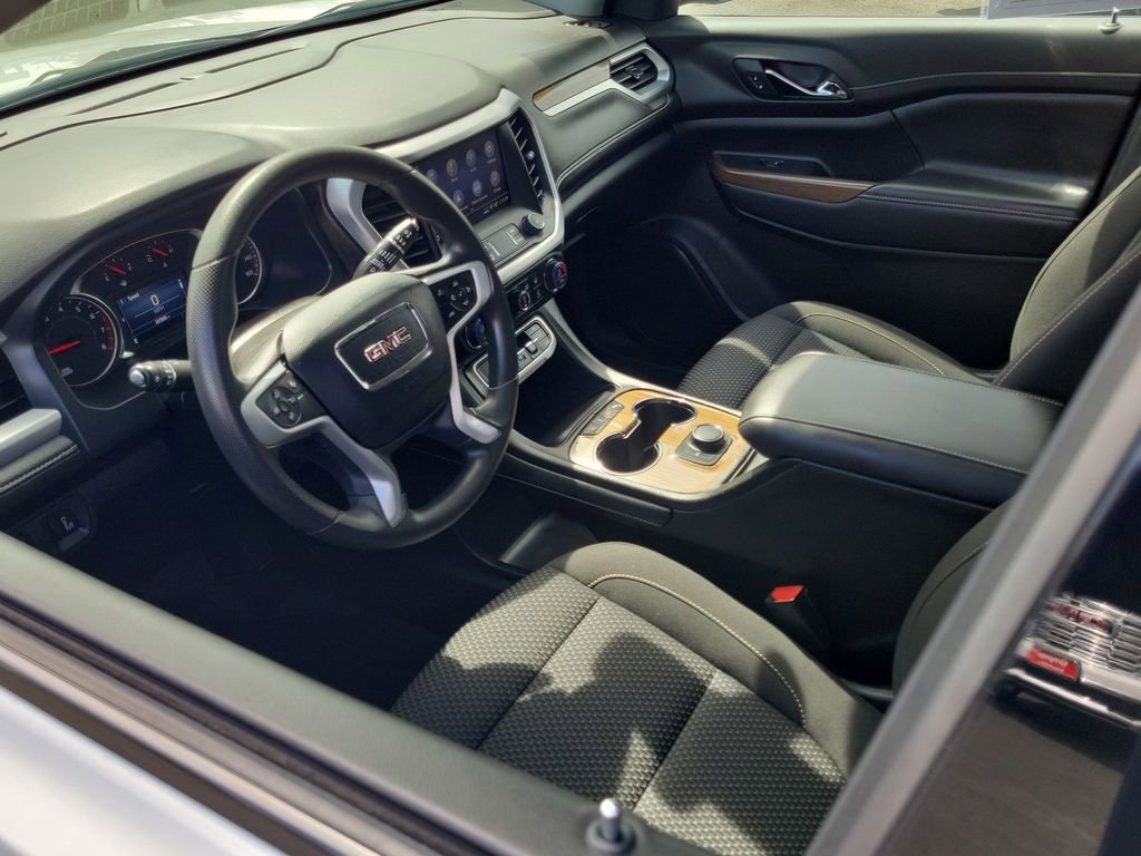 Used 2023 GMC Acadia SLE w/ Elevation Edition image 10