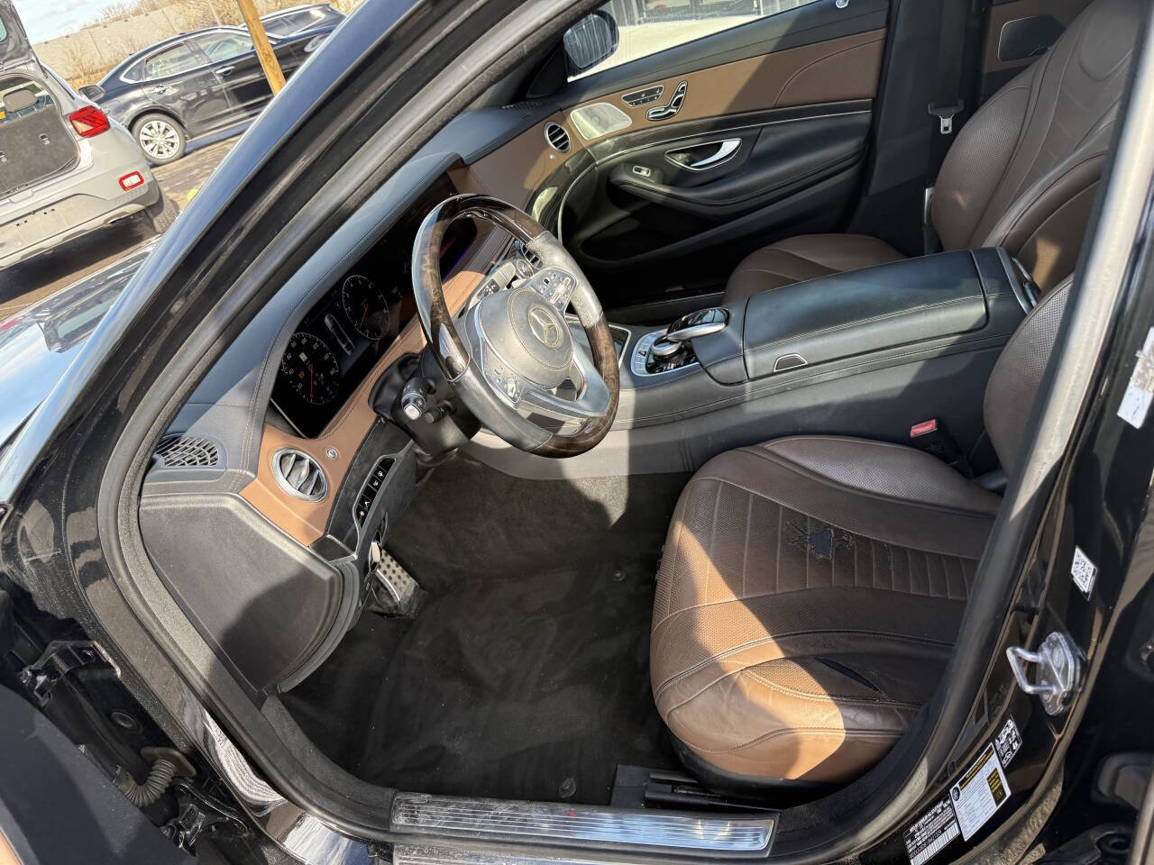 Used 2018 Mercedes-Benz S 560 Sedan image 18