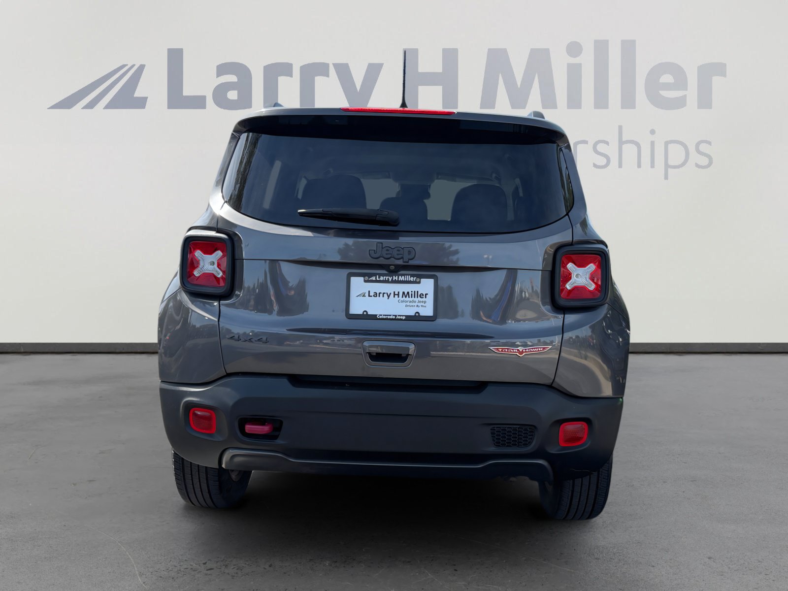 Used 2020 Jeep Renegade Trailhawk AWD/4WD image 4