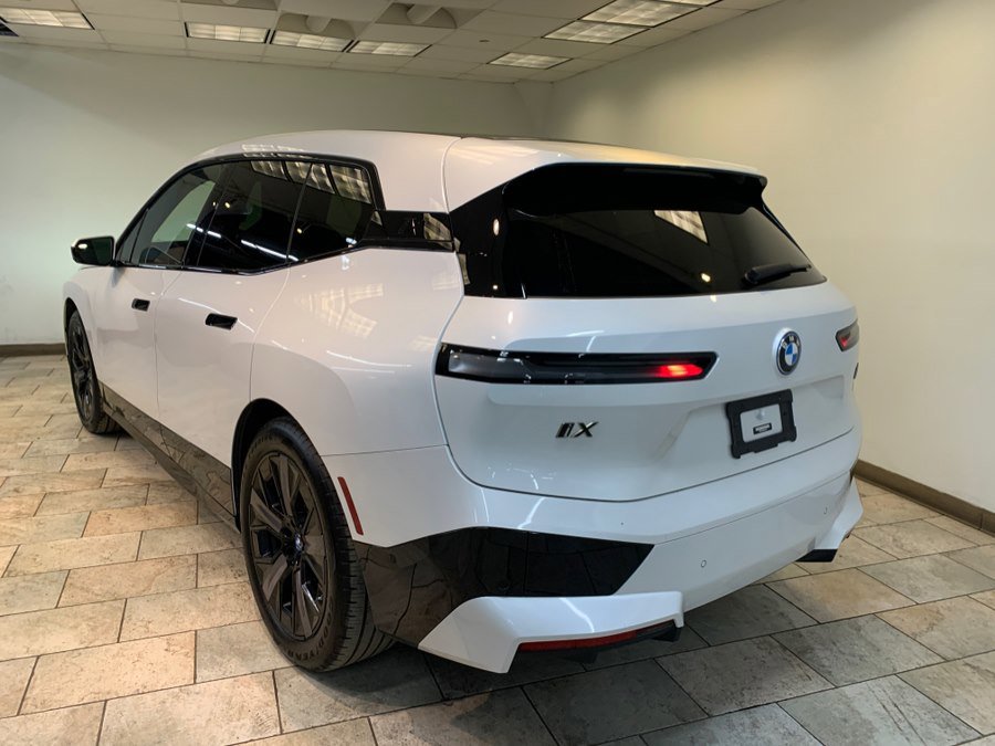 Used 2024 BMW iX M60 image 5
