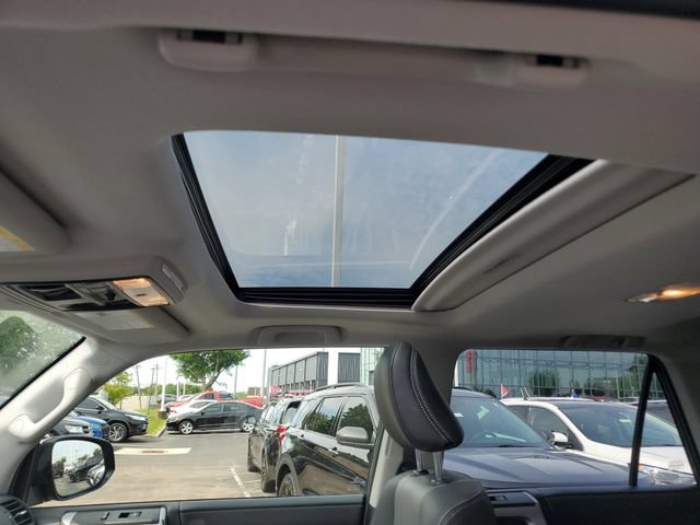 Used 2024 Toyota 4Runner SR5 Premium w/ Moonroof Package AWD/4WD image 18