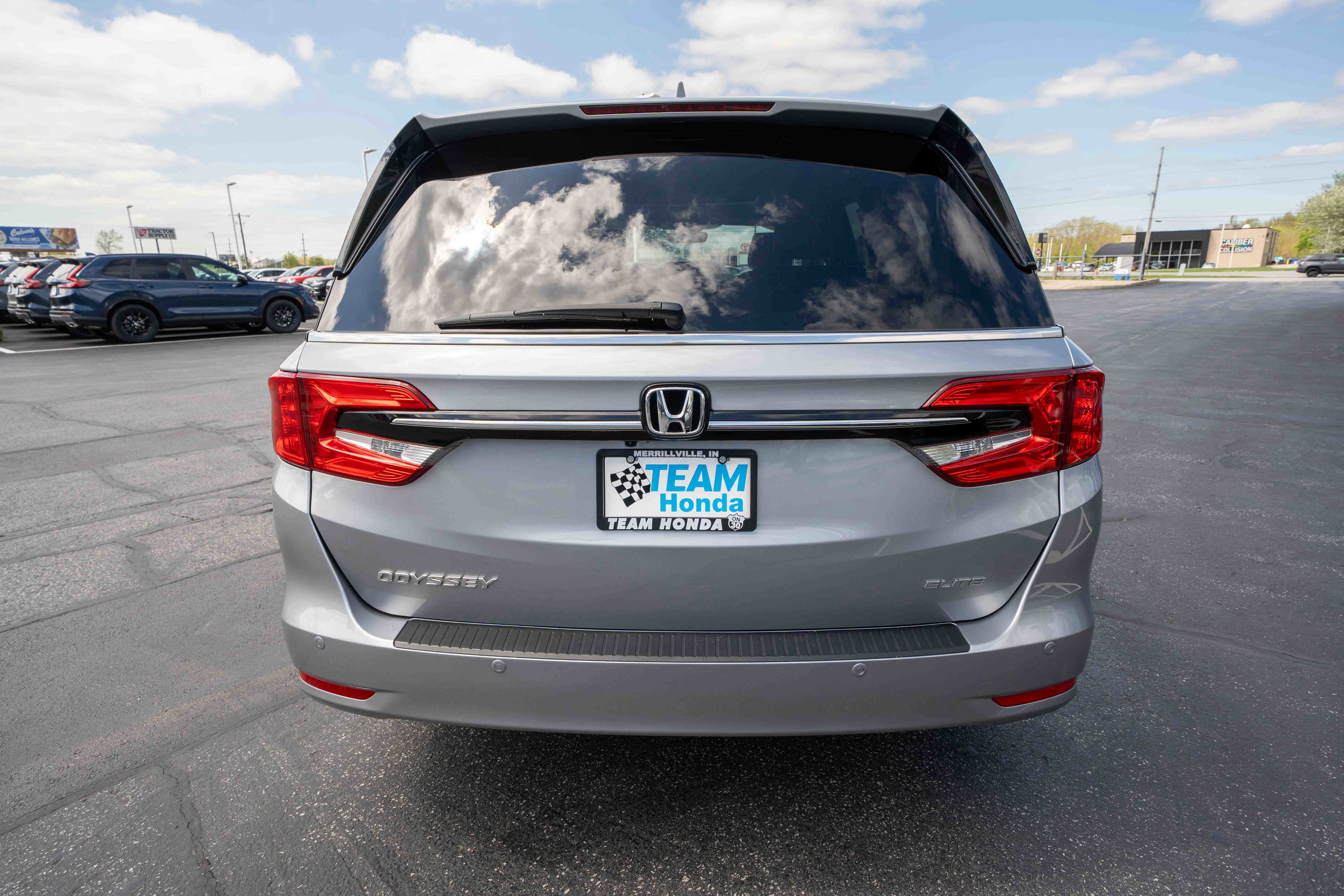 Used 2024 Honda Odyssey Elite image 5