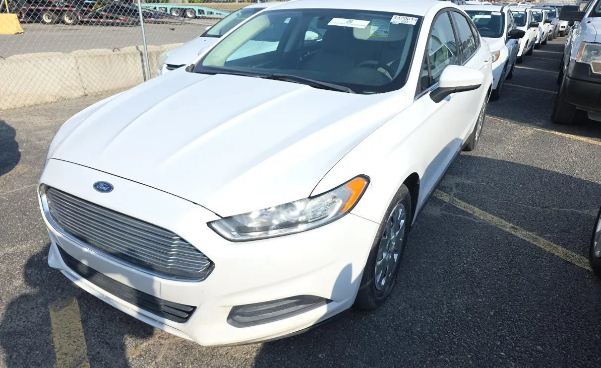 Used 2013 Ford Fusion S FWD image 1