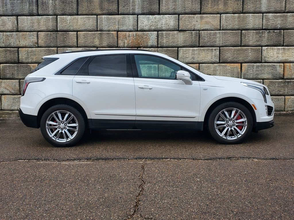 Certified 2023 Cadillac XT5 Sportv w/ Technology Package image 12
