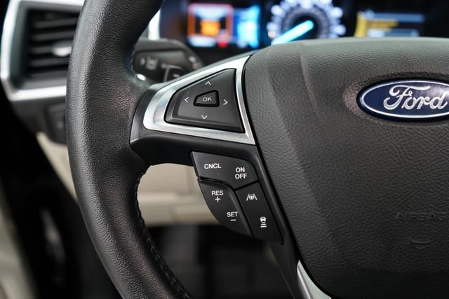 Used 2020 Ford Edge Titanium w/ Equipment Group 301A image 18