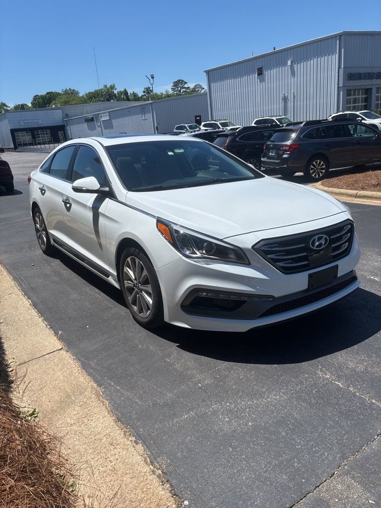 Used 2017 Hyundai Sonata Limited w/ Ultimate Package 04 FWD image 2