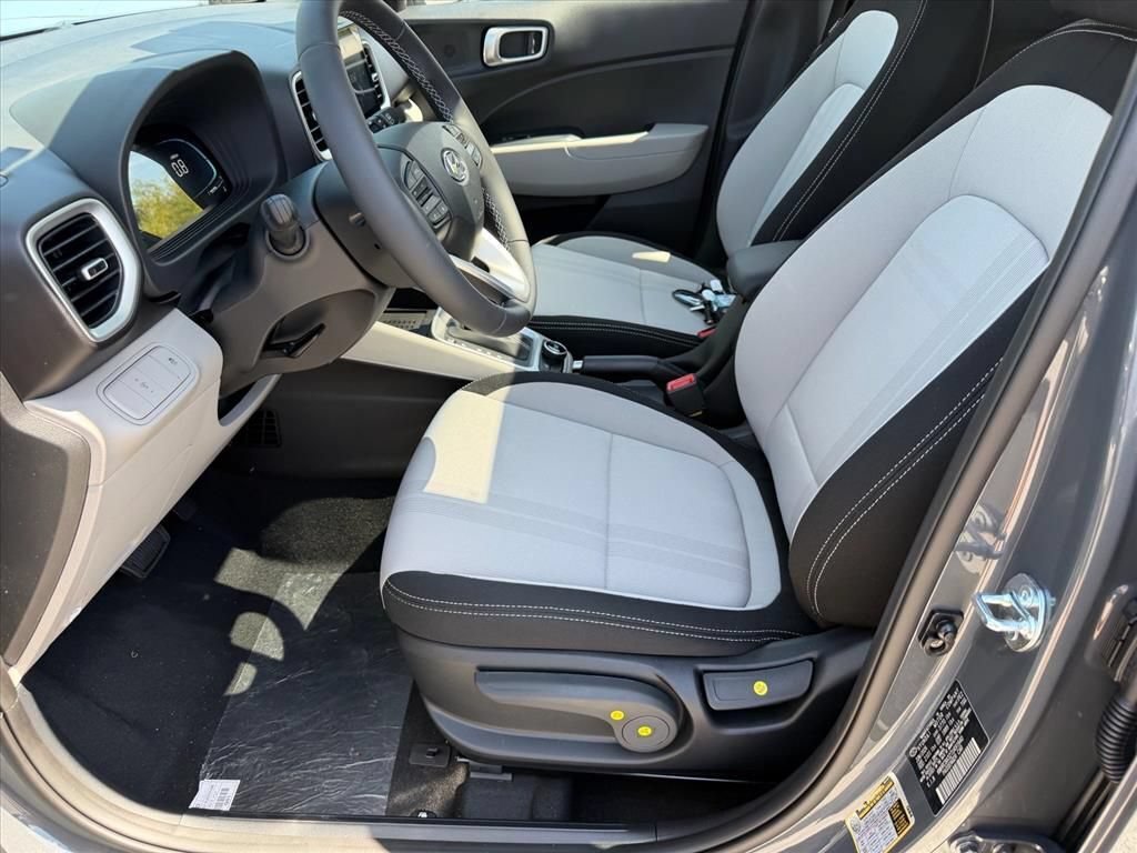 New 2026 Hyundai Venue SEL FWD image 10