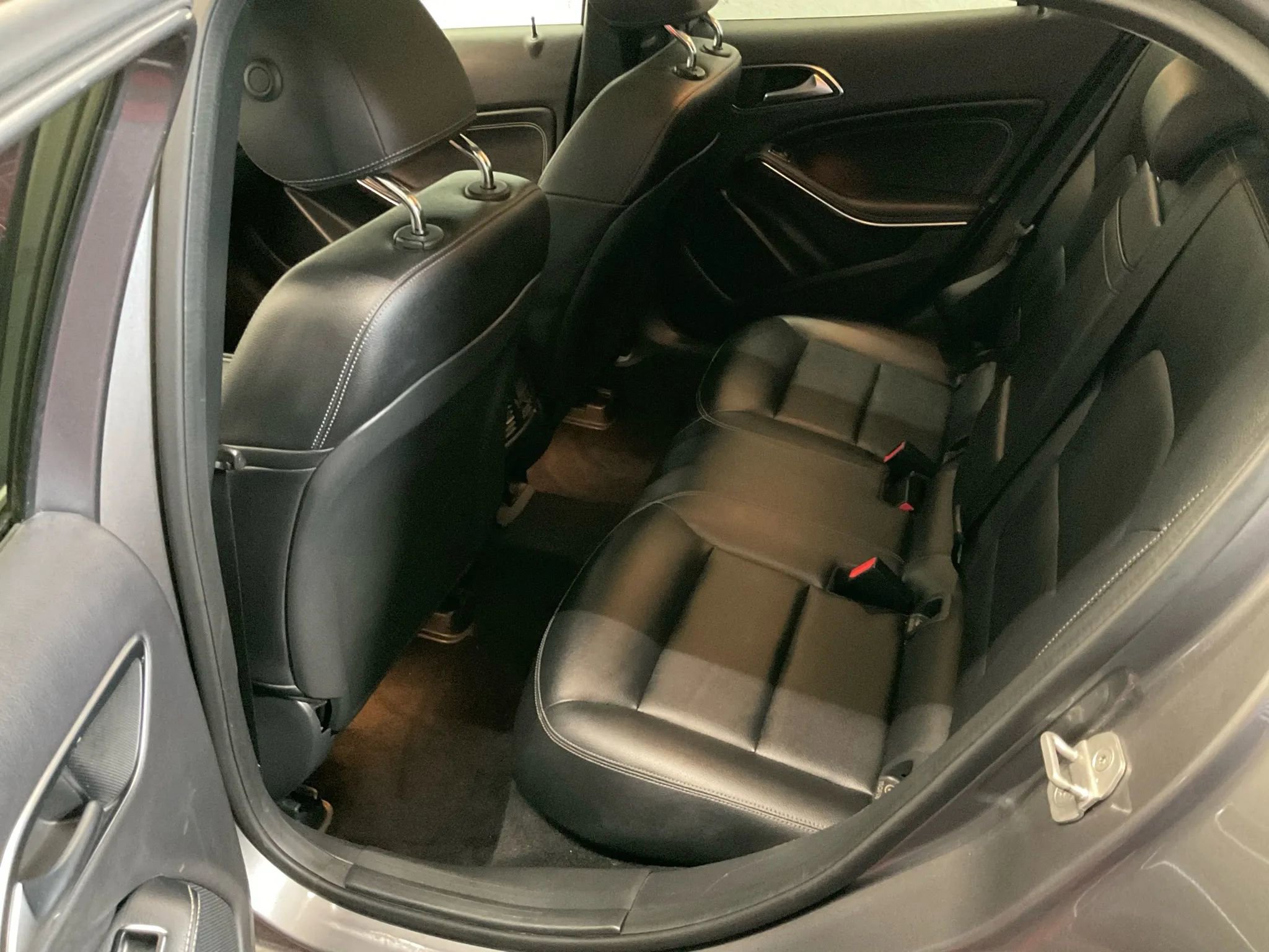 Used 2015 Mercedes-Benz GLA 250 4MATIC image 9