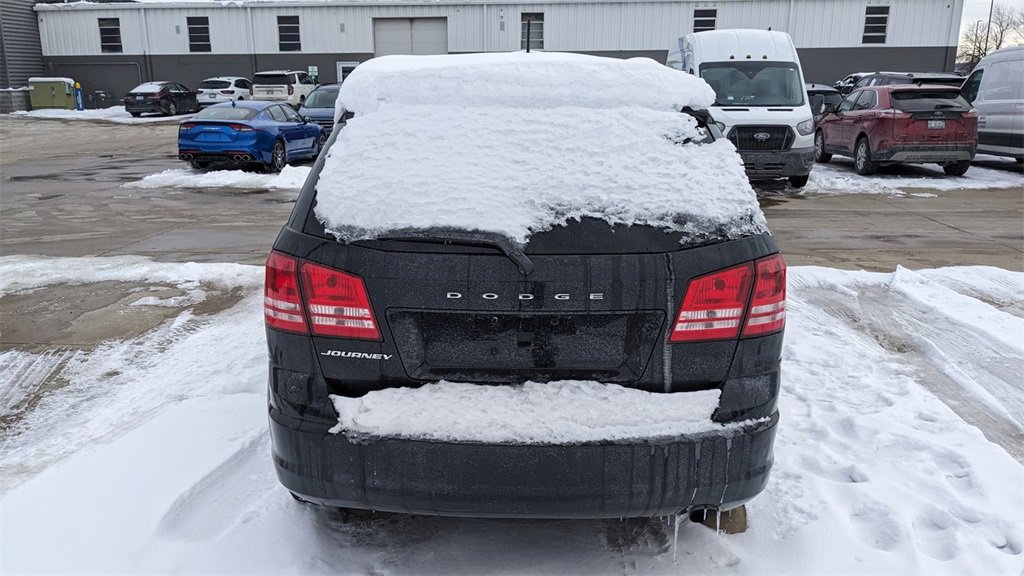 Used 2019 Dodge Journey SE image 4