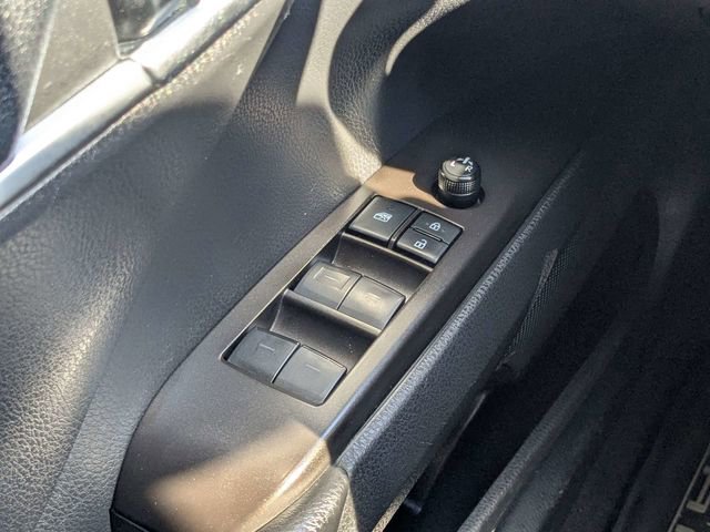 Used 2021 Toyota Camry SE w/ Convenience Package FWD image 19
