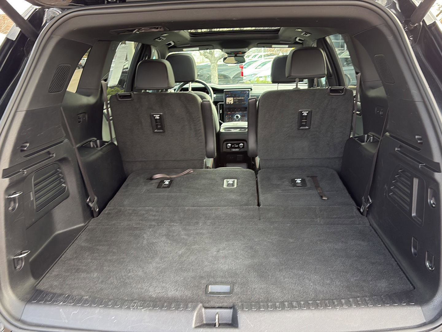 Used 2025 GMC Acadia AT4 w/ LPO, Floor Liner Package image 7