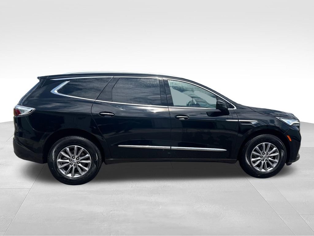 Used 2024 Buick Enclave Essence AWD/4WD image 13