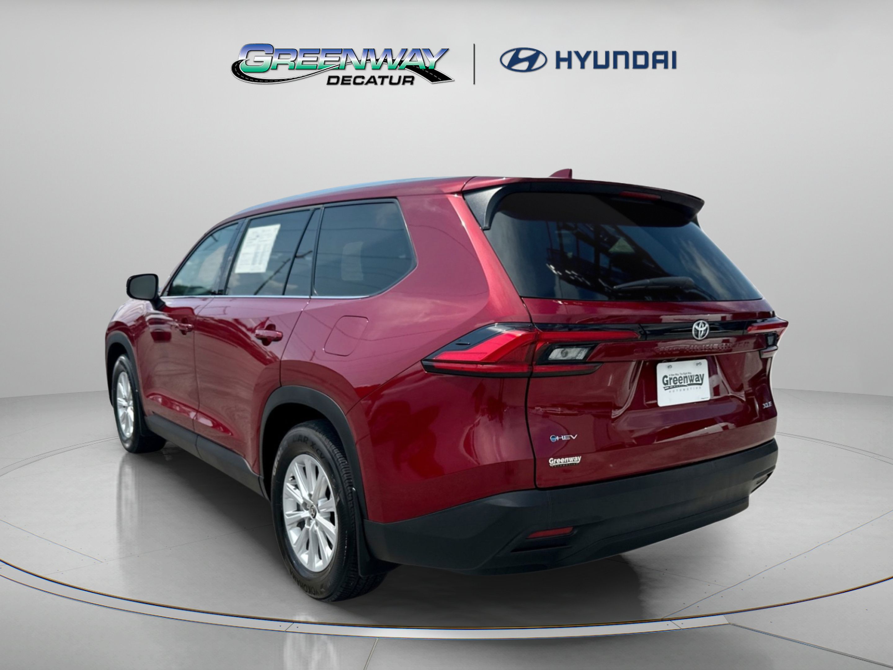 Used 2024 Toyota Grand Highlander XLE FWD image 6