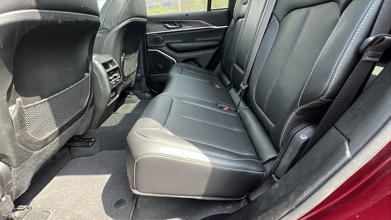 Used 2024 Jeep Grand Cherokee Limited 4xe w/ Luxury Tech Group II image 18