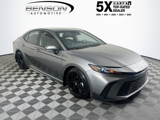 Used 2026 Toyota Camry SE FWD image 1