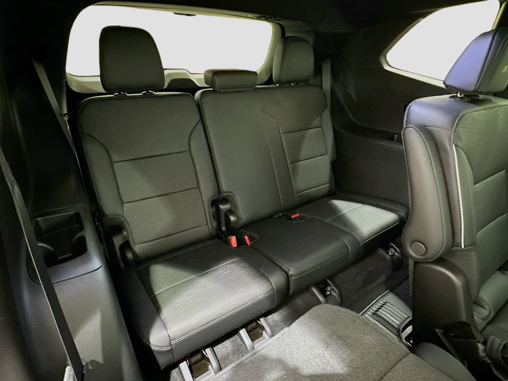 Used 2026 Buick Enclave Sport Touring w/ Power Package FWD image 28