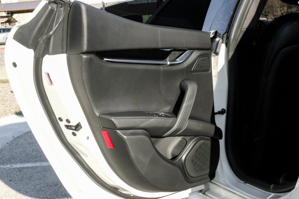 Used 2023 Maserati Ghibli Modena image 41