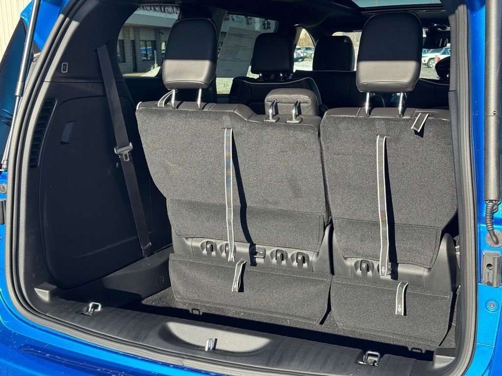 New 2026 Chrysler Pacifica Limited w/ S Appearance Package image 5