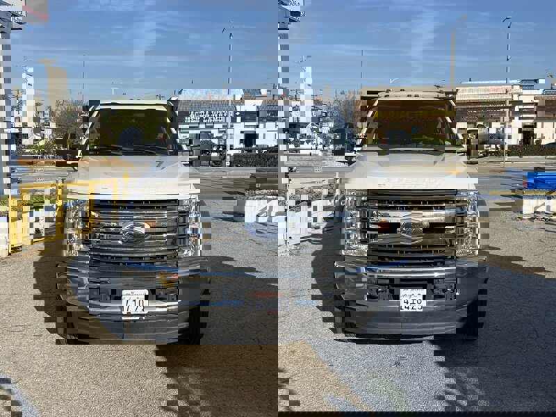 Used 2019 Ford F550 4x4 Crew Cab Super Duty image 5