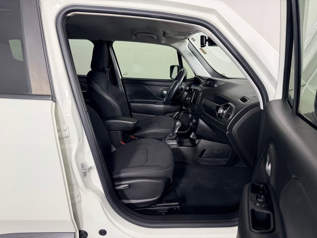 Used 2020 Jeep Renegade Altitude image 34