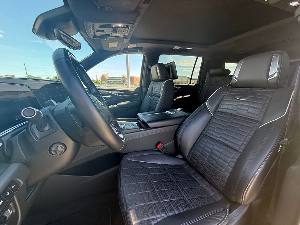 Certified 2024 Cadillac Escalade ESV Premium Luxury Platinum AWD/4WD image 27