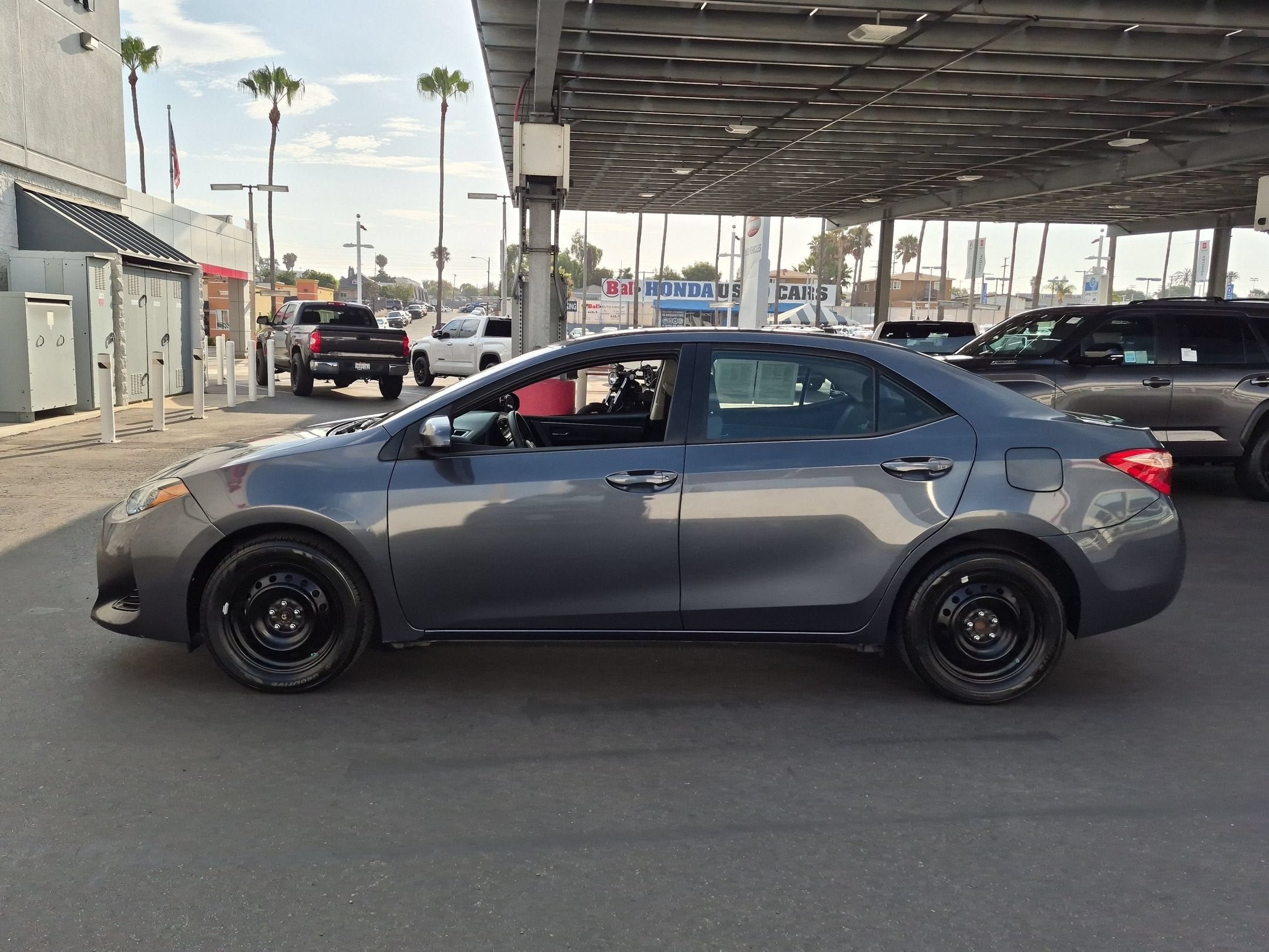 Certified 2019 Toyota Corolla LE FWD image 4