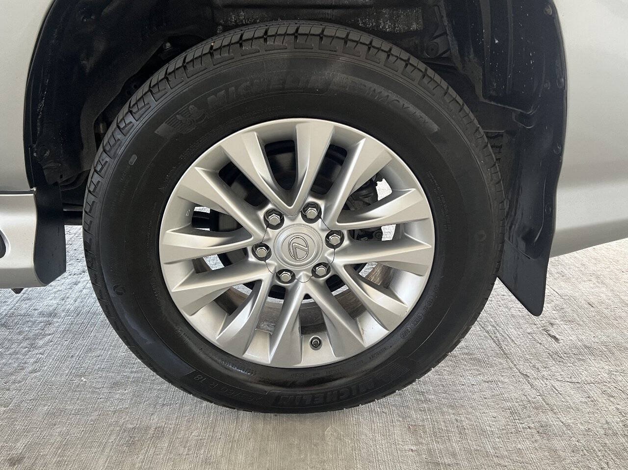 Used 2018 Lexus GX 460 Premium w/ Premium Package AWD/4WD image 36