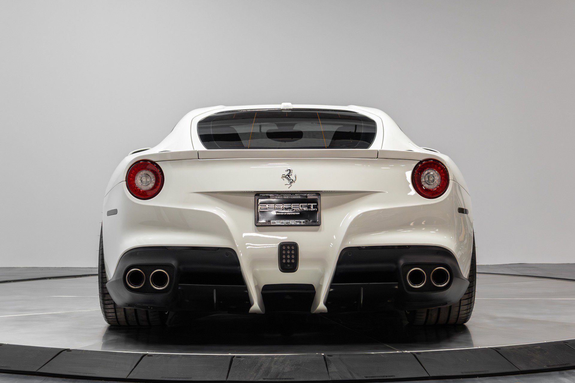 Used 2014 Ferrari F12 Berlinetta image 36