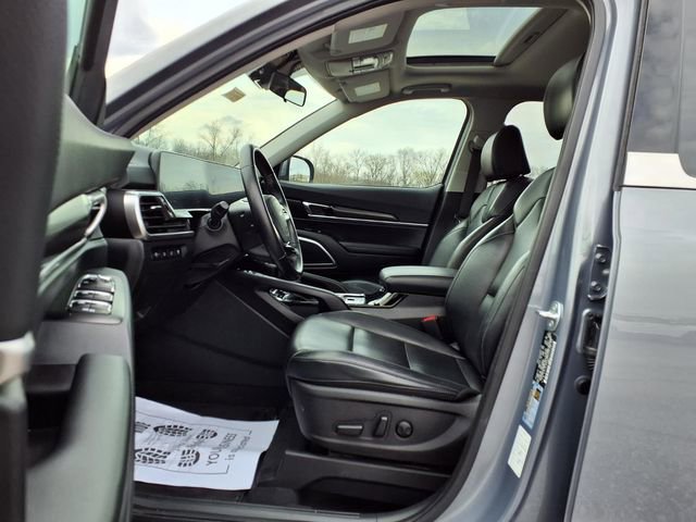 Used 2025 Kia Telluride S image 81