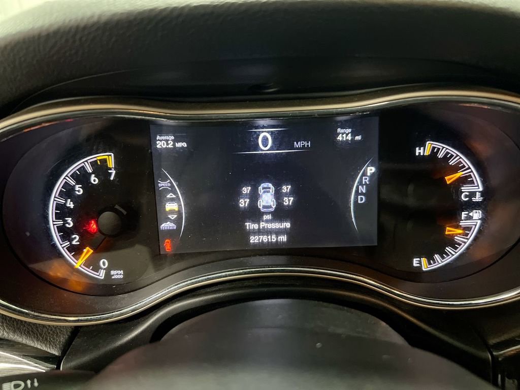 Used 2016 Jeep Grand Cherokee Limited 75th Anniversary image 12