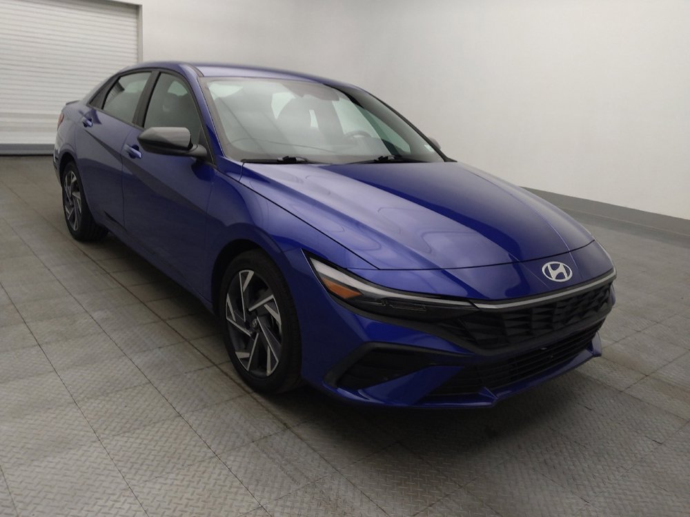 Used 2025 Hyundai Elantra Sport w/ Cargo Package FWD image 13