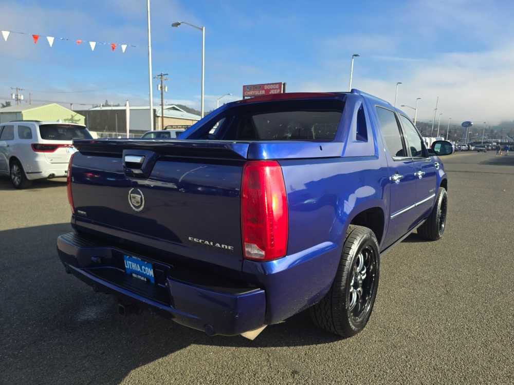 Used 2010 Cadillac Escalade EXT Premium image 5