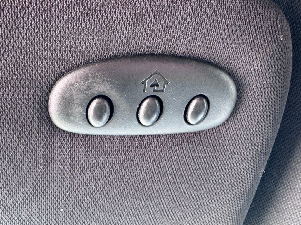 Certified 2020 Ford Edge ST-Line w/ Cold Weather Package AWD/4WD image 41