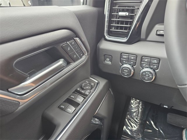 New 2025 GMC Sierra 3500 Denali w/ Denali Reserve Package image 28