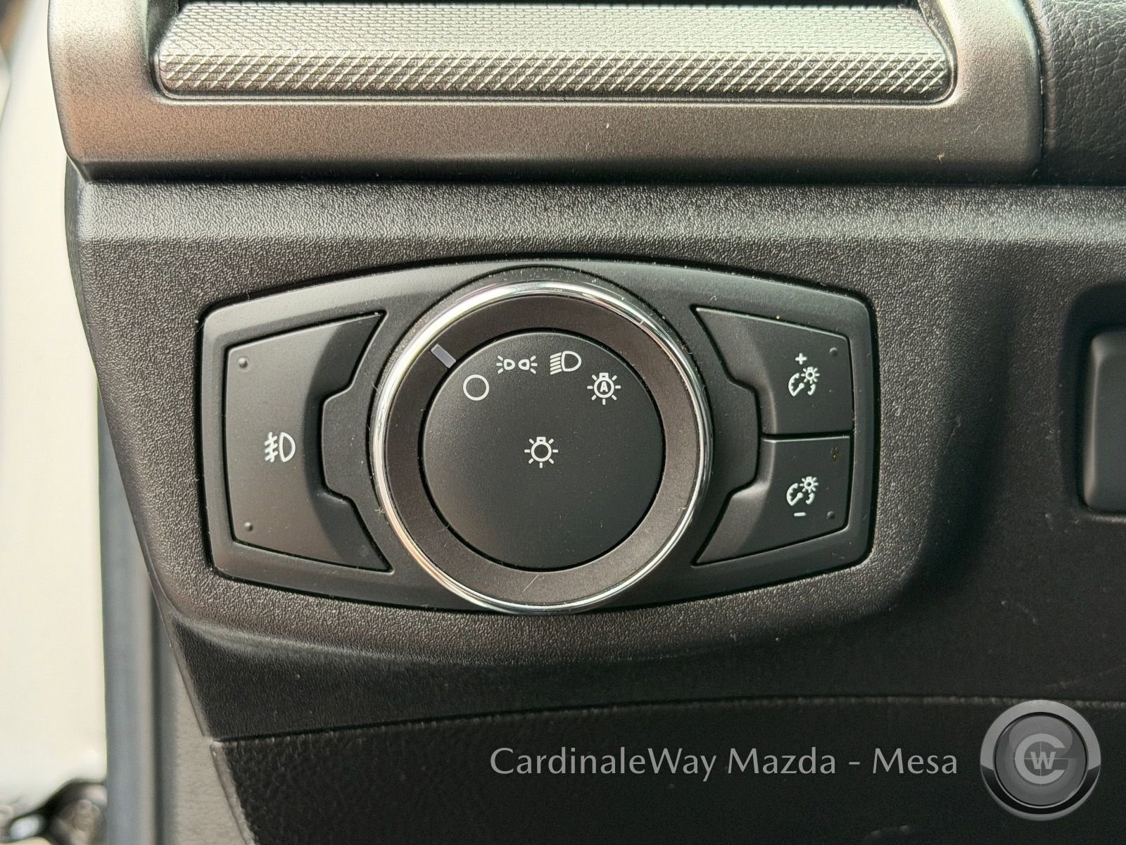 Used 2019 Ford Fusion SE w/ Equipment Group 151A image 19